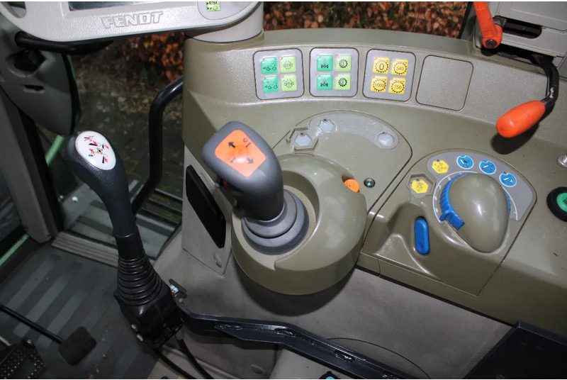 Tracteur agricole Fendt 410 Vario met Voorlader: photos 14 Tracteur agricole Fendt 410 Vario met Voorlader: photos 14