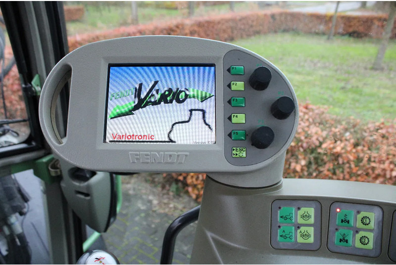 Tracteur agricole Fendt 410 Vario met Voorlader: photos 15 Tracteur agricole Fendt 410 Vario met Voorlader: photos 15