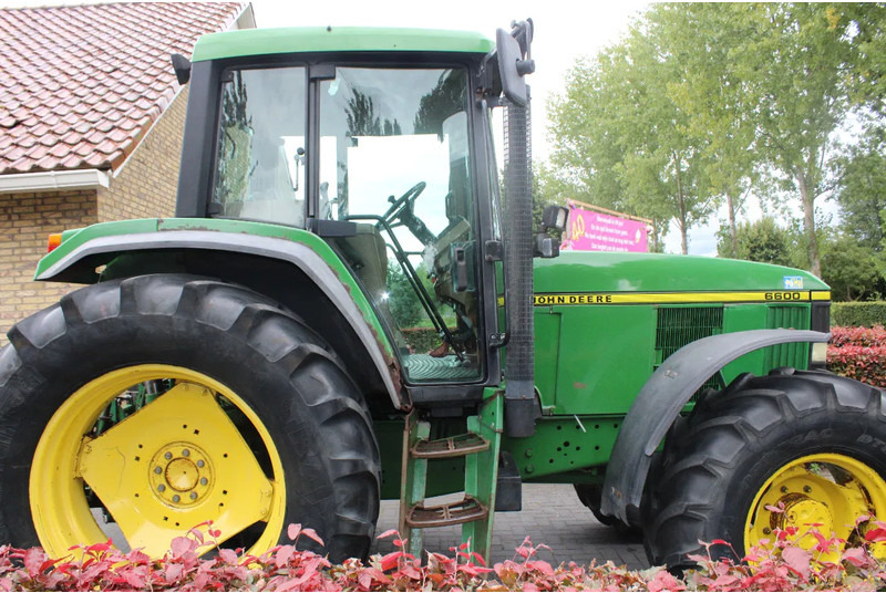 John Deere 6600 - Tracteur agricole: photos 3 John Deere 6600 - Tracteur agricole: photos 3