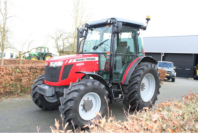 Massey Ferguson 3625 - Tracteur agricole: photos 5 Massey Ferguson 3625 - Tracteur agricole: photos 5