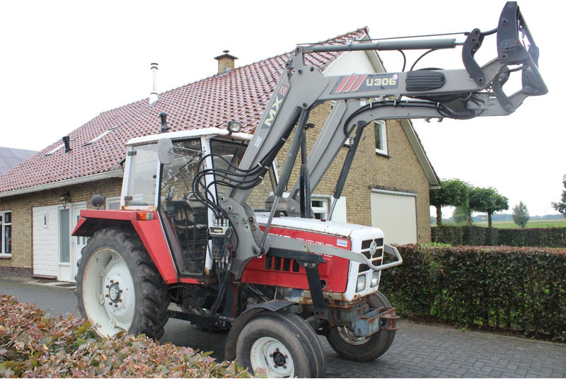 Steyr 8080 met voorlader - Tracteur agricole: photos 1 Steyr 8080 met voorlader - Tracteur agricole: photos 1
