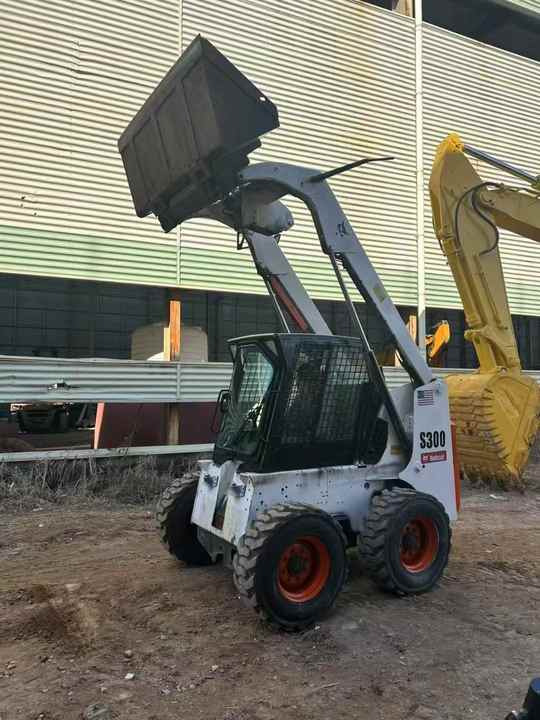 100%Ready Bobcat S300 Well Sold Most Famous Brand High Quality Bobcat S300 Skid Steer Loader for Sale - Mini chargeuse: photos 5 100%Ready Bobcat S300 Well Sold Most Famous Brand High Quality Bobcat S300 Skid Steer Loader for Sale - Mini chargeuse: photos 5