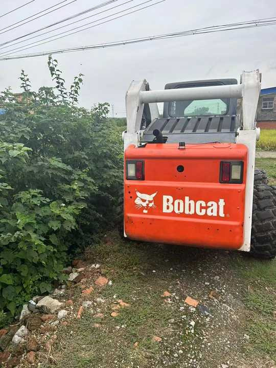 BOBCAT Brand Skid Loader S300 Used Machine Hot Sale - Chargeuse sur pneus: photos 5 BOBCAT Brand Skid Loader S300 Used Machine Hot Sale - Chargeuse sur pneus: photos 5
