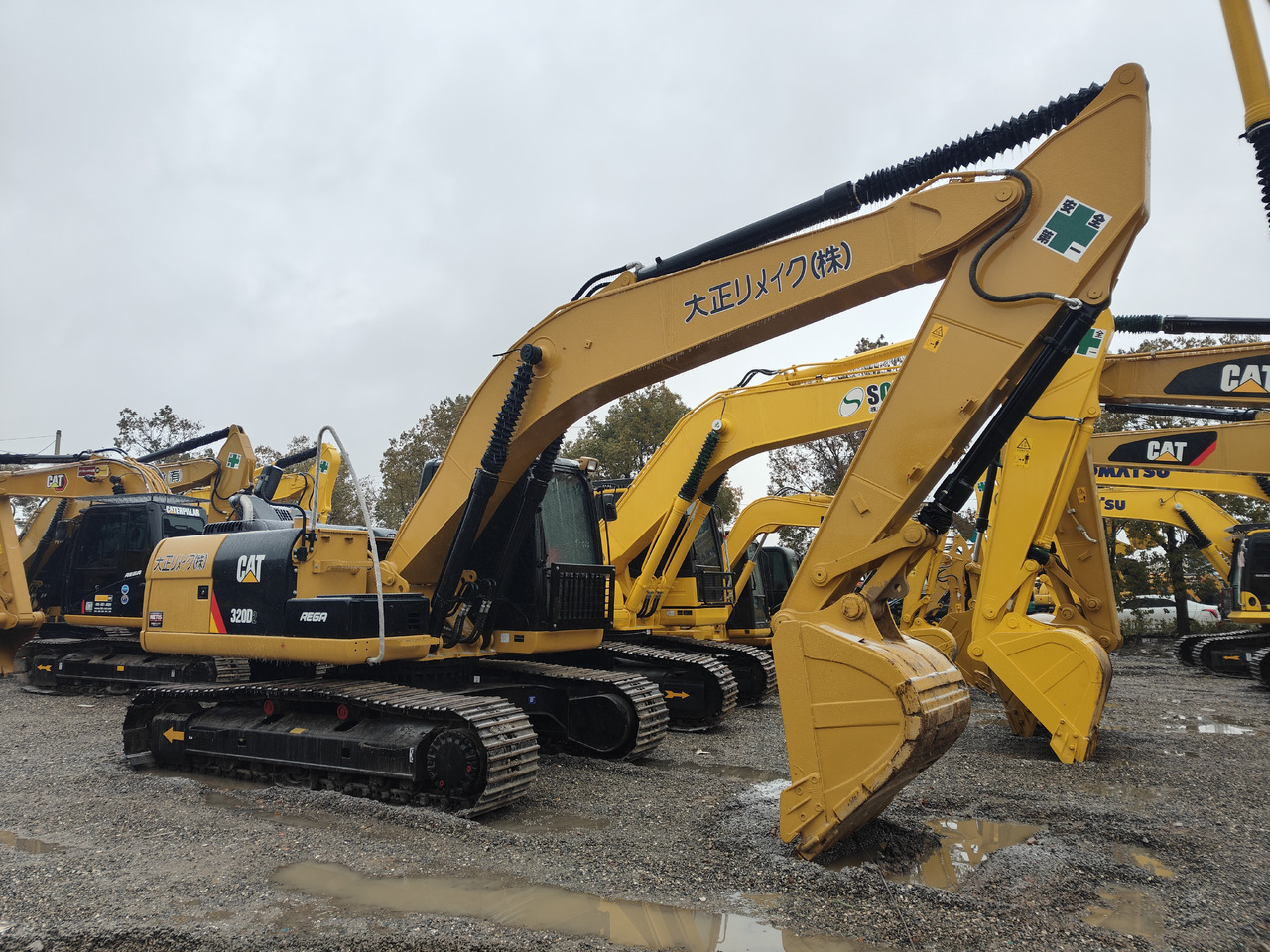 CATERPILLAR 320D - Pelle sur chenille: photos 1 CATERPILLAR 320D - Pelle sur chenille: photos 1