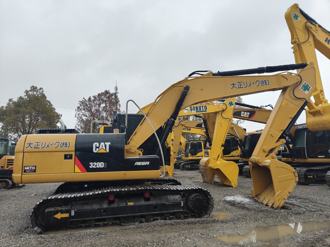 CATERPILLAR 320D - Pelle sur chenille: photos 3 CATERPILLAR 320D - Pelle sur chenille: photos 3