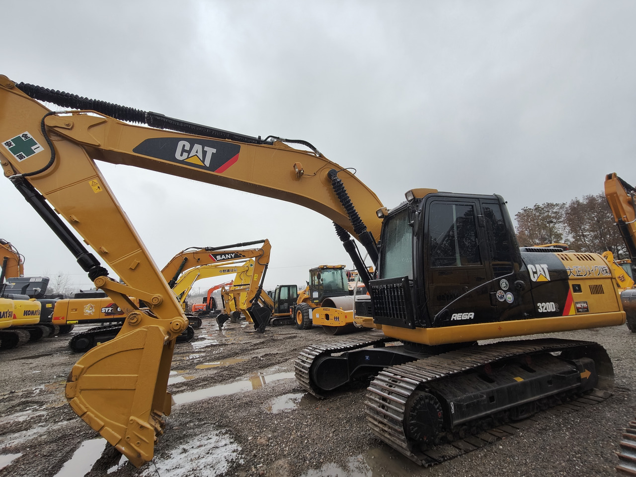 CATERPILLAR 320D - Pelle sur chenille: photos 4 CATERPILLAR 320D - Pelle sur chenille: photos 4