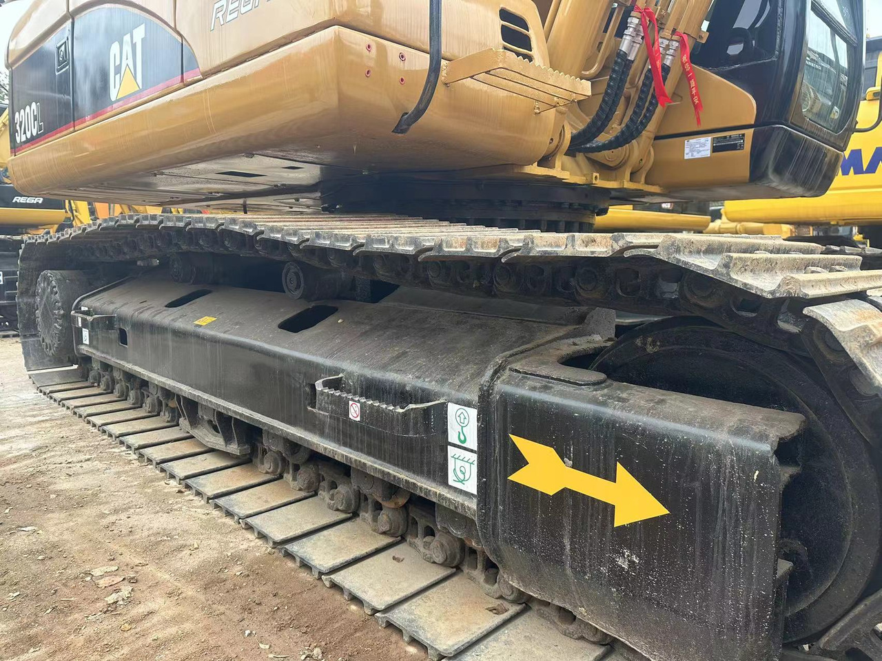 CATERPILLAR 320c - Pelle sur chenille: photos 4 CATERPILLAR 320c - Pelle sur chenille: photos 4
