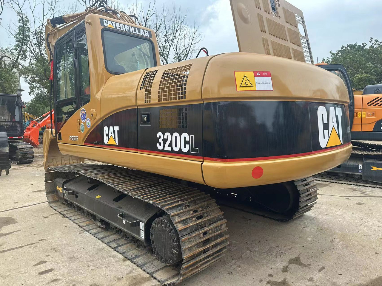 CATERPILLAR 320c - Pelle sur chenille: photos 1 CATERPILLAR 320c - Pelle sur chenille: photos 1