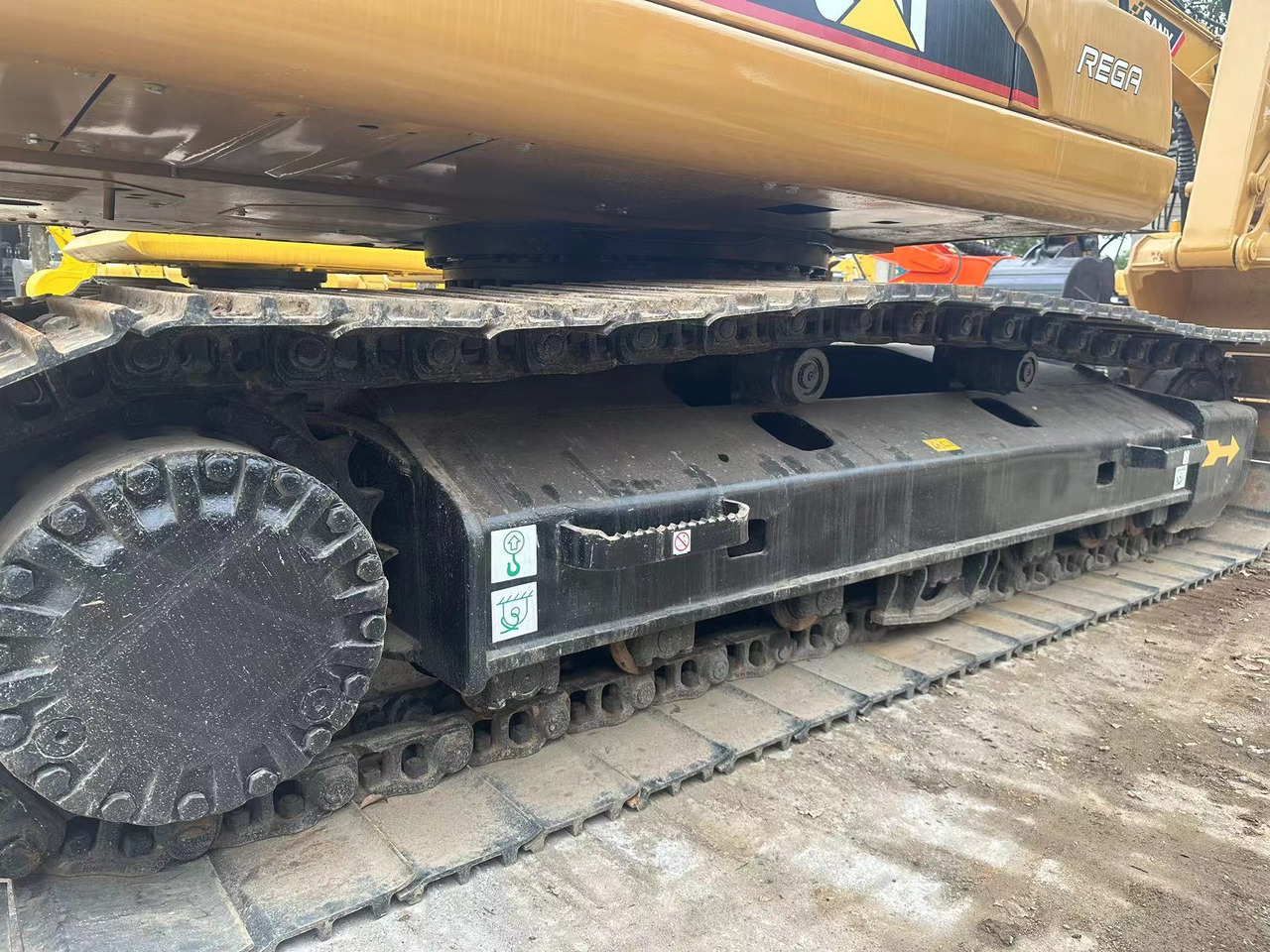 CATERPILLAR 320c - Pelle sur chenille: photos 5 CATERPILLAR 320c - Pelle sur chenille: photos 5