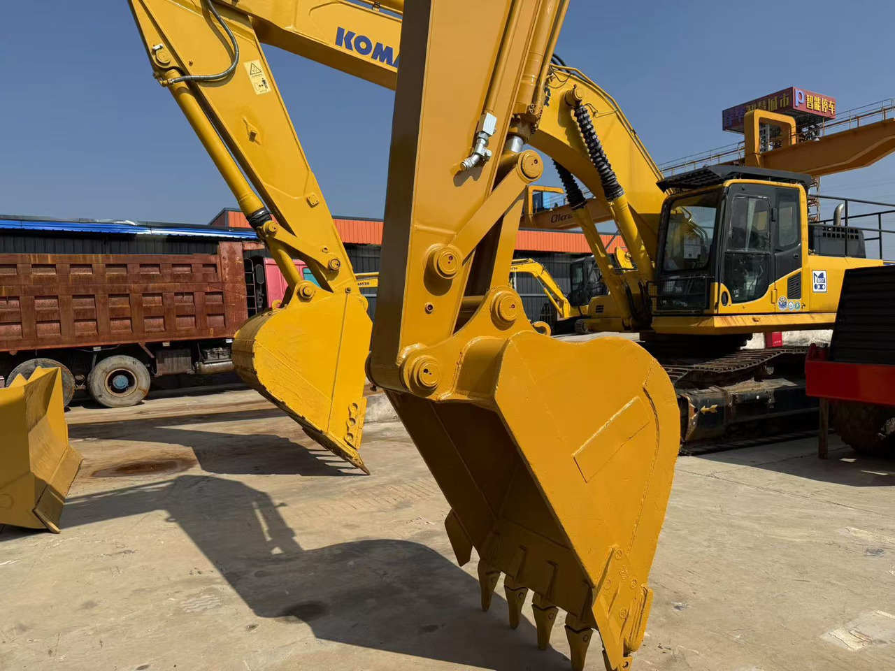 CATERPILLAR 320c - Pelle sur chenille: photos 5 CATERPILLAR 320c - Pelle sur chenille: photos 5