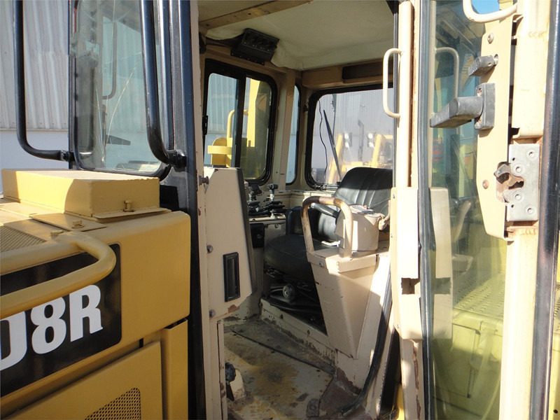 Bulldozer CATERPILLAR D8R [ Copy ] [ Copy ] [ Copy ] [ Copy ] [ Copy ] [ Copy ]: photos 24