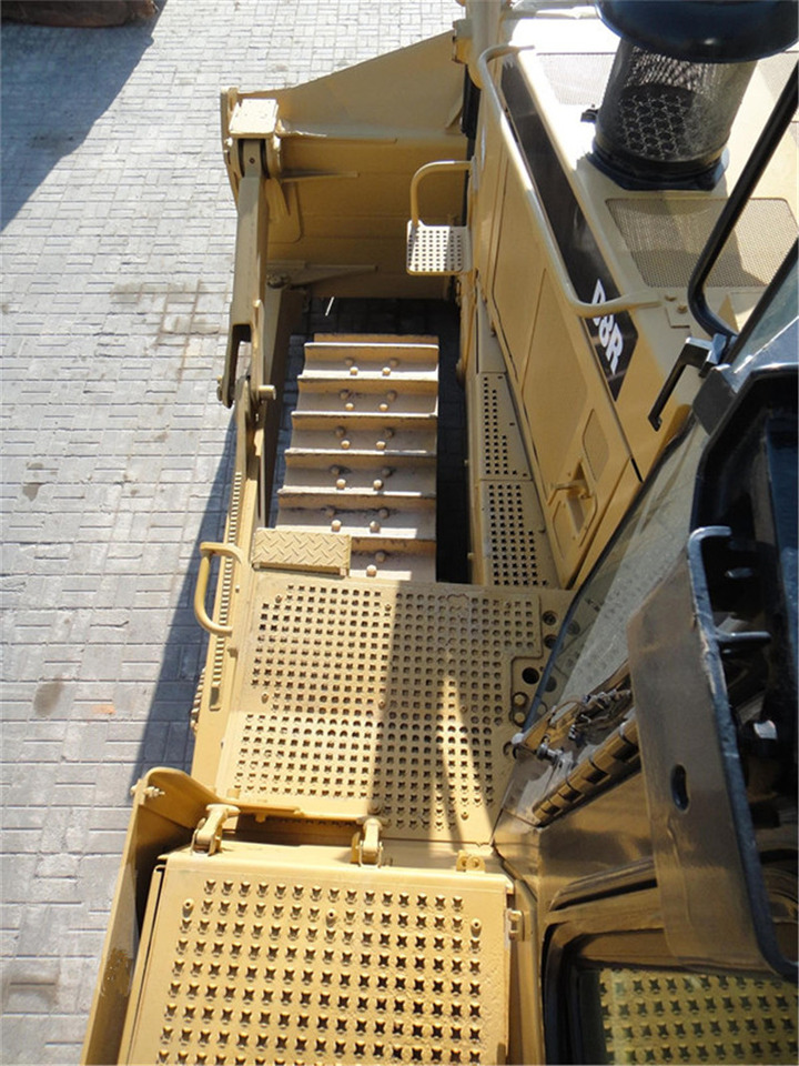 Bulldozer CATERPILLAR D8R [ Copy ] [ Copy ] [ Copy ] [ Copy ] [ Copy ] [ Copy ]: photos 23