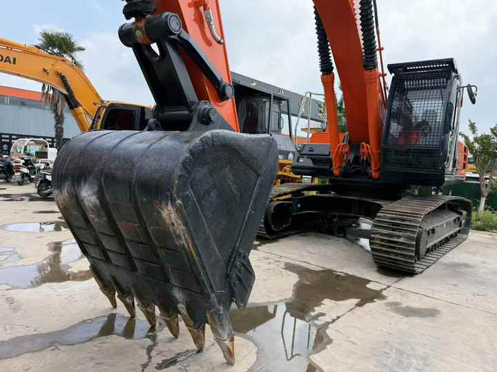 Certified Hitachi ZX350 Excavator | Low Hours, Full Service History | Global Shipping - Pelle sur chenille: photos 4 Certified Hitachi ZX350 Excavator | Low Hours, Full Service History | Global Shipping - Pelle sur chenille: photos 4