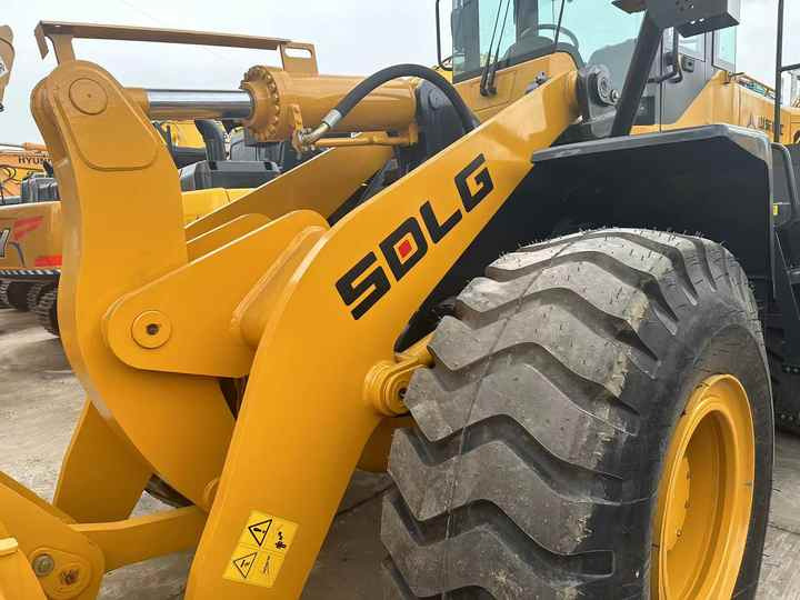 China Famous Brand SDLG Used SDLG 958L Wheel Loader Running Working Condition Low Price for Sale - Chargeuse sur pneus: photos 2 China Famous Brand SDLG Used SDLG 958L Wheel Loader Running Working Condition Low Price for Sale - Chargeuse sur pneus: photos 2