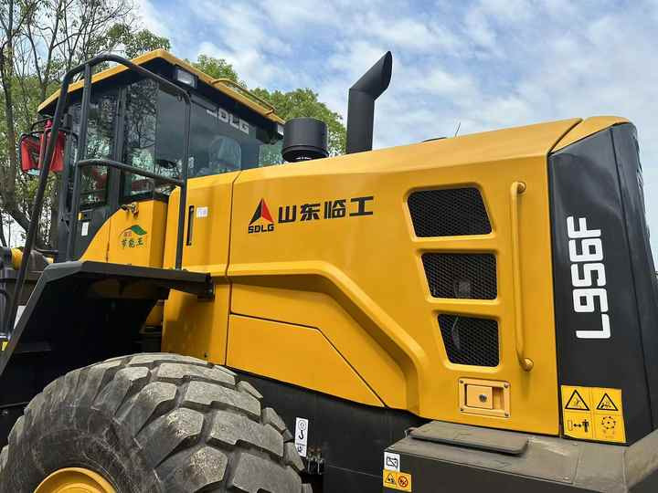 Excellent China Made SDLG LG956f LOADERS for Sale USED CONDITION SDLG LG956L LG936L LG933L 3 Tons Loader for Sale - Chargeuse sur pneus: photos 4 Excellent China Made SDLG LG956f LOADERS for Sale USED CONDITION SDLG LG956L LG936L LG933L 3 Tons Loader for Sale - Chargeuse sur pneus: photos 4