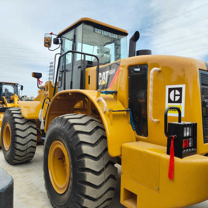 Heavy-Duty CAT966H Wheel Loader for Sale - Excavator Attachment Compatible | Export Ready - Chargeuse sur pneus: photos 1 Heavy-Duty CAT966H Wheel Loader for Sale - Excavator Attachment Compatible | Export Ready - Chargeuse sur pneus: photos 1