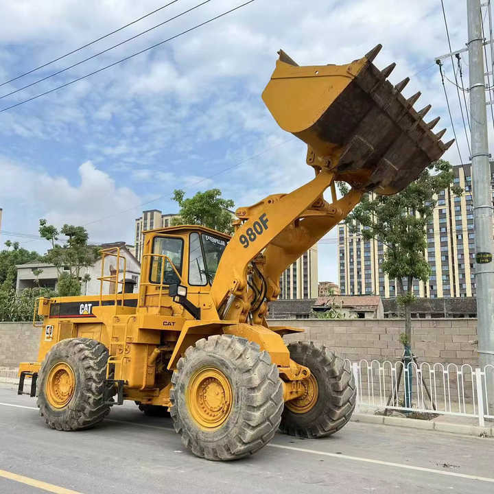 Heavy-Duty CAT980F Wheel Loader for Sale - Excavator Attachment Compatible | Export Ready - Chargeuse sur pneus: photos 2 Heavy-Duty CAT980F Wheel Loader for Sale - Excavator Attachment Compatible | Export Ready - Chargeuse sur pneus: photos 2