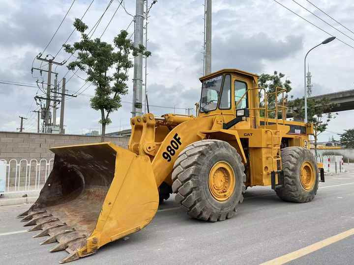 Heavy-Duty CAT980F Wheel Loader for Sale - Excavator Attachment Compatible | Export Ready - Chargeuse sur pneus: photos 4 Heavy-Duty CAT980F Wheel Loader for Sale - Excavator Attachment Compatible | Export Ready - Chargeuse sur pneus: photos 4