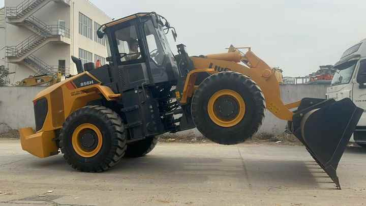 Heavy-Duty LIU GONG 856H Wheel Loader for Sale - Excavator Attachment Compatible | Export Ready - Chargeuse sur pneus: photos 2 Heavy-Duty LIU GONG 856H Wheel Loader for Sale - Excavator Attachment Compatible | Export Ready - Chargeuse sur pneus: photos 2