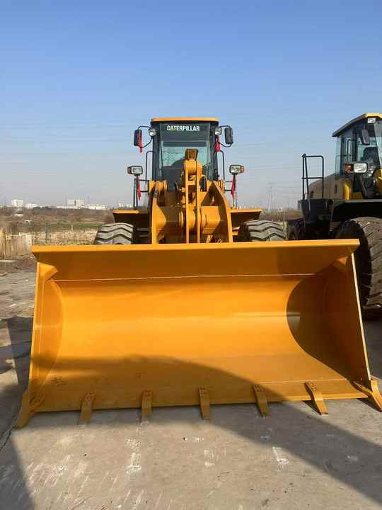 High-Performance Used Wheel Loader CAT950H - Refurbished Construction Machinery for Sale - Chargeuse sur pneus: photos 3 High-Performance Used Wheel Loader CAT950H - Refurbished Construction Machinery for Sale - Chargeuse sur pneus: photos 3