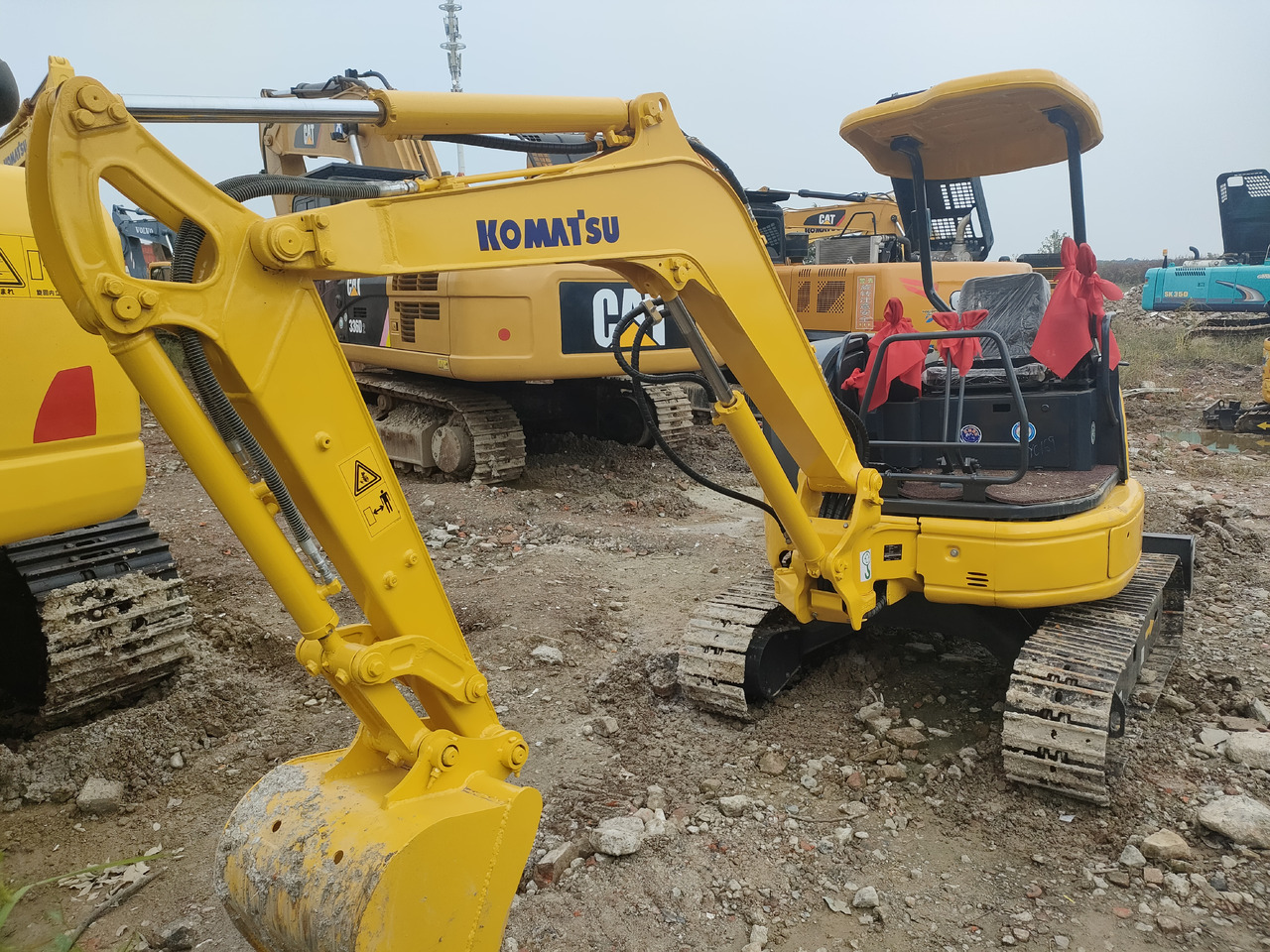 KOMATSU PC35 - Mini pelle: photos 2 KOMATSU PC35 - Mini pelle: photos 2