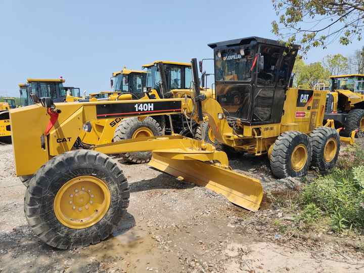 New Stock Cat 140h Motor Grader Used Caterpillar 140k 140 Motor Grader for Sale - Niveleuse: photos 5 New Stock Cat 140h Motor Grader Used Caterpillar 140k 140 Motor Grader for Sale - Niveleuse: photos 5