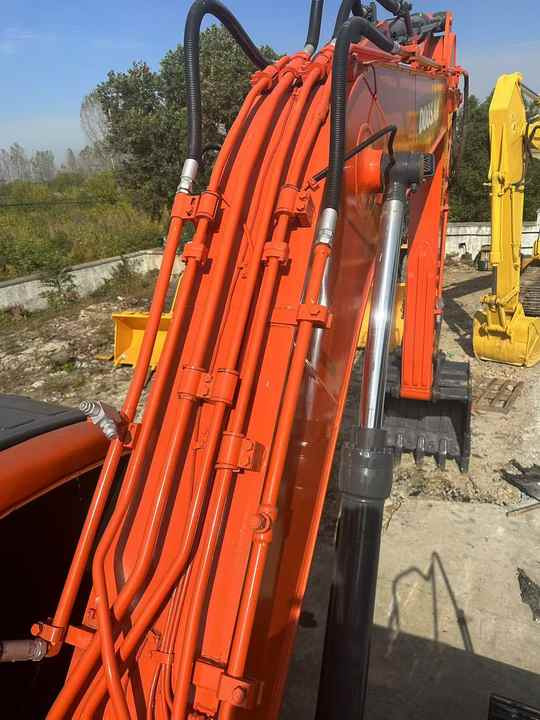 Second Hand Doosan Dx225 Excavator 20tons Middle Machine for Sale Excellent Condition Doosan Dx225 300 Hot Sale Machine - Pelle: photos 5 Second Hand Doosan Dx225 Excavator 20tons Middle Machine for Sale Excellent Condition Doosan Dx225 300 Hot Sale Machine - Pelle: photos 5