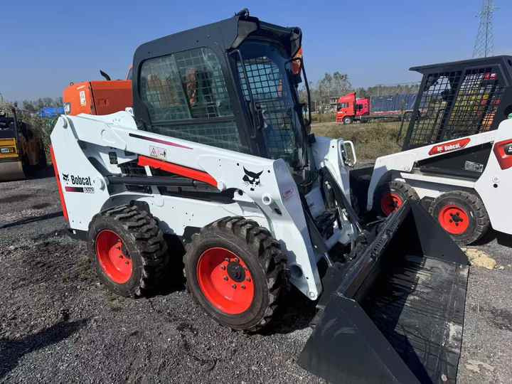 Skid Steer Loader Bobcat S550 Original Wheel Loader in Good Condition on Sale Bobcat 550 - Mini chargeuse: photos 5 Skid Steer Loader Bobcat S550 Original Wheel Loader in Good Condition on Sale Bobcat 550 - Mini chargeuse: photos 5