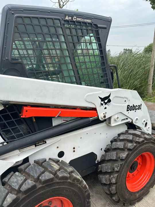 Used Bob Cat Bob Cat S160 Used Mini Skid Steer Wheel Loader Multifunctional Track Loaders Bobcat S160 2.7 Ton - Mini chargeuse: photos 3 Used Bob Cat Bob Cat S160 Used Mini Skid Steer Wheel Loader Multifunctional Track Loaders Bobcat S160 2.7 Ton - Mini chargeuse: photos 3