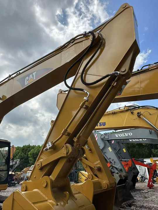 Used Digger CAT 330BL Construction Machinery Construction Digger Used CAT 330BL Cheap Excavator - Pelle sur chenille: photos 5 Used Digger CAT 330BL Construction Machinery Construction Digger Used CAT 330BL Cheap Excavator - Pelle sur chenille: photos 5