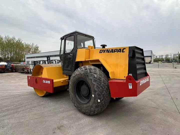 Used Heavy Construction Equipment Dynapac Ca301d Second Hand Road Rollers Used Machine Hot Sale - Compacteur à pieds de mouton/ Monocylindre: photos 4 Used Heavy Construction Equipment Dynapac Ca301d Second Hand Road Rollers Used Machine Hot Sale - Compacteur à pieds de mouton/ Monocylindre: photos 4