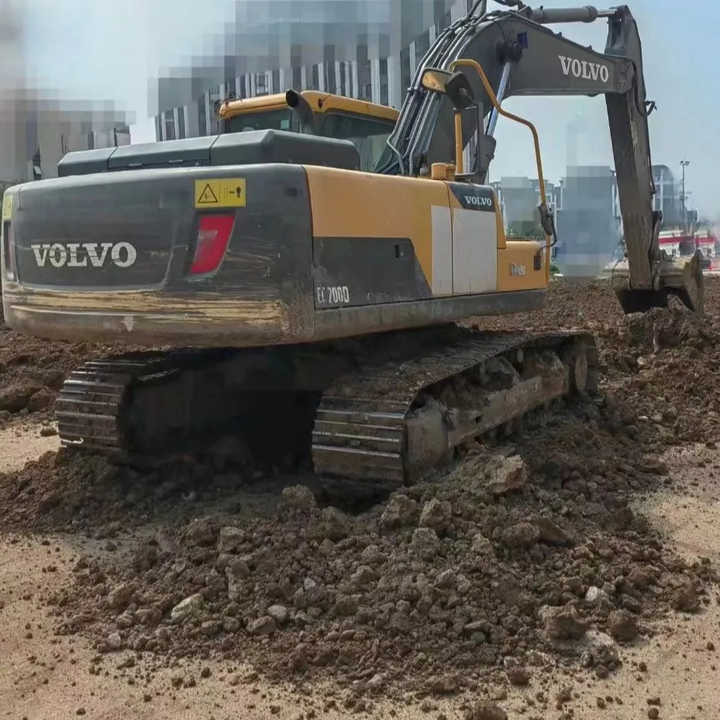 Used Volvo Brand Original EC200B Model Excavator with Good Working Condition for Sale - Pelle sur chenille: photos 4 Used Volvo Brand Original EC200B Model Excavator with Good Working Condition for Sale - Pelle sur chenille: photos 4