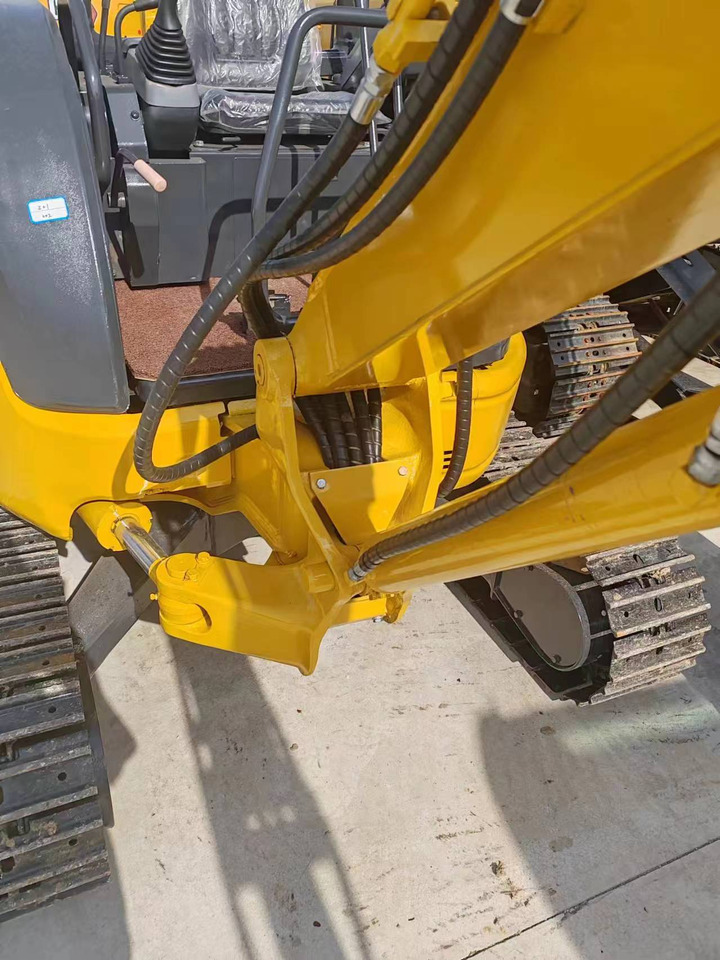 Komatsu PC35 - Mini pelle: photos 5 Komatsu PC35 - Mini pelle: photos 5