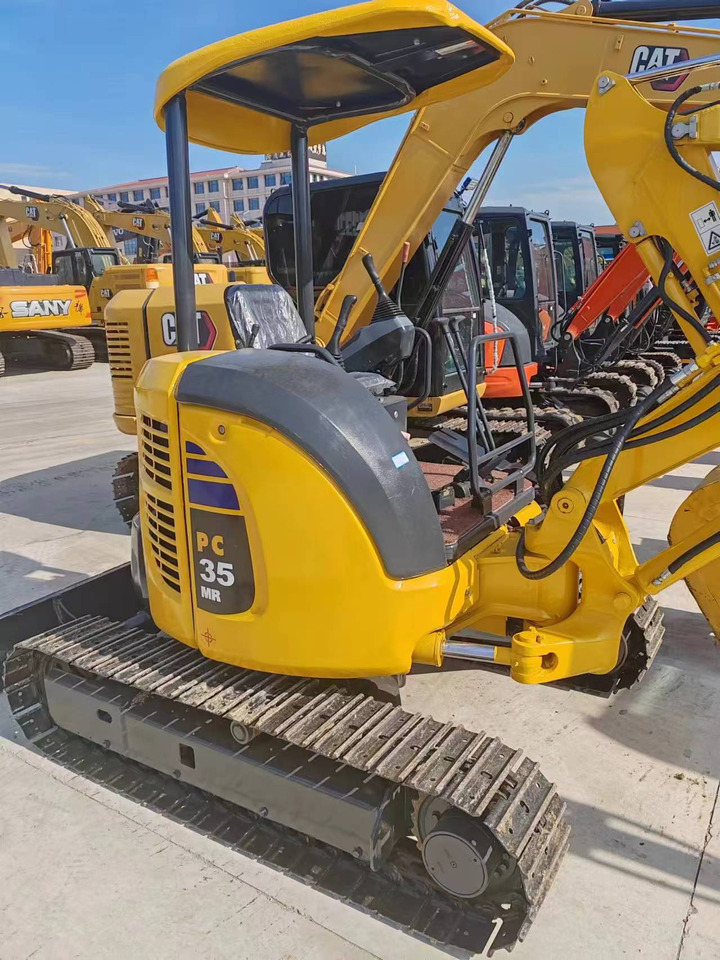 Komatsu PC35 - Mini pelle: photos 1 Komatsu PC35 - Mini pelle: photos 1