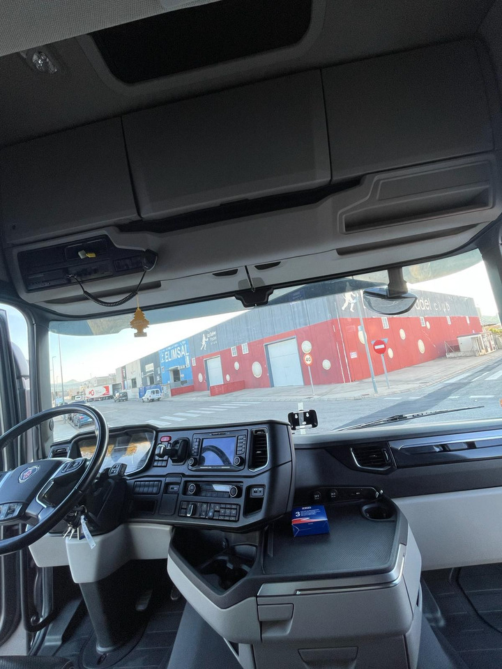 Scania S500 - Camion porte-voitures: photos 4 Scania S500 - Camion porte-voitures: photos 4