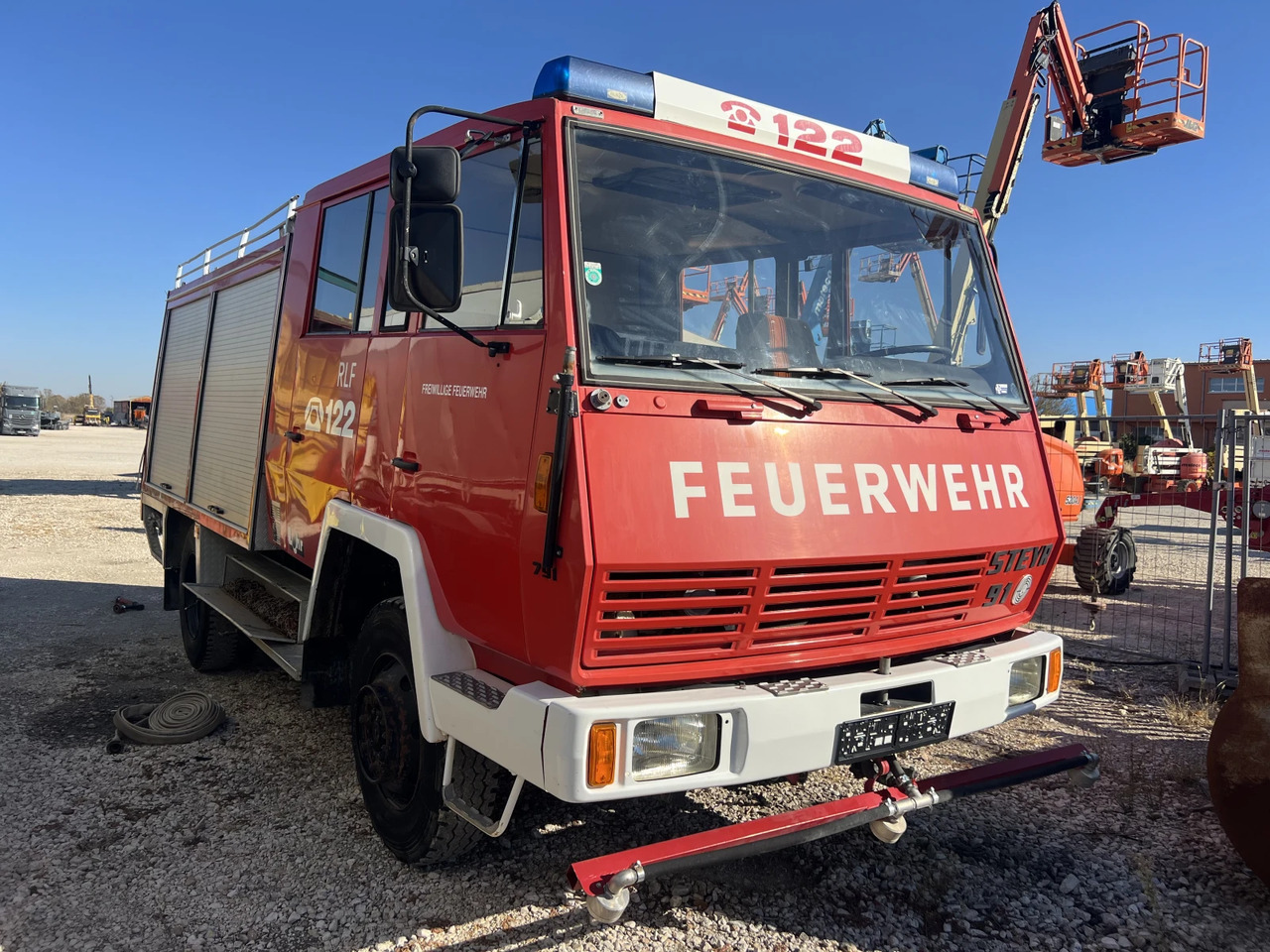 Steyr 791 4х4, 27000 км.Водоноска, FEUERWEHR, - Camion de pompier: photos 1 Steyr 791 4х4, 27000 км.Водоноска, FEUERWEHR, - Camion de pompier: photos 1