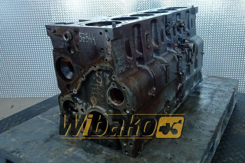 Crankcase for engine Case 6T-830 3926567 - Carter pour Engins de chantier: photos 1 Crankcase for engine Case 6T-830 3926567 - Carter pour Engins de chantier: photos 1