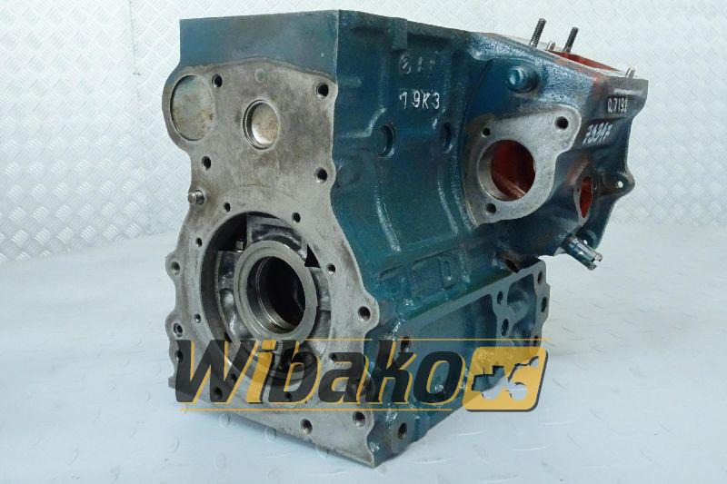 Crankcase for engine Kubota D722 0.719 - Carter pour Engins de chantier: photos 1 Crankcase for engine Kubota D722 0.719 - Carter pour Engins de chantier: photos 1