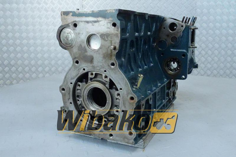 Crankcase for engine Kubota V1505 1.498 - Carter pour Engins de chantier: photos 1 Crankcase for engine Kubota V1505 1.498 - Carter pour Engins de chantier: photos 1
