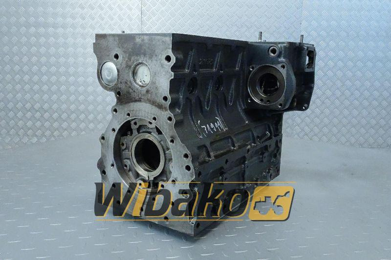 Crankcase for engine Kubota V2203 2.197 - Carter pour Engins de chantier: photos 1 Crankcase for engine Kubota V2203 2.197 - Carter pour Engins de chantier: photos 1
