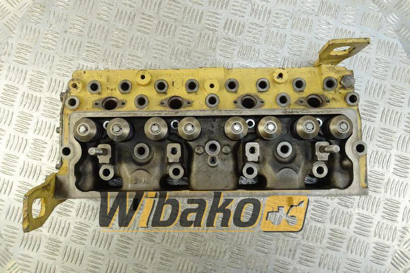Cylinder head for engine Perkins 1004 3712H04A/2 - Culasse pour Engins de chantier: photos 1 Cylinder head for engine Perkins 1004 3712H04A/2 - Culasse pour Engins de chantier: photos 1