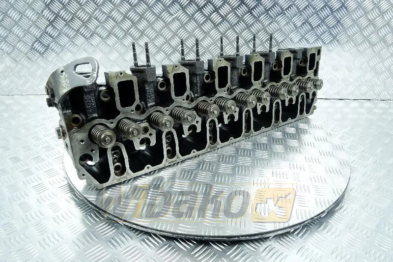 Deutz 04258234 - Culasse pour Engins de chantier: photos 1 Deutz 04258234 - Culasse pour Engins de chantier: photos 1