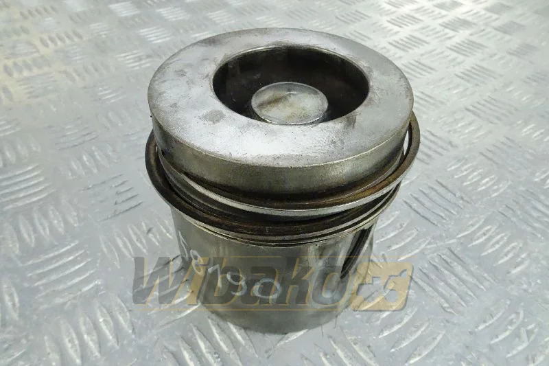 Deutz 04501352 - Pistons/ Anneaux/ Manchons pour Engins de chantier: photos 1 Deutz 04501352 - Pistons/ Anneaux/ Manchons pour Engins de chantier: photos 1