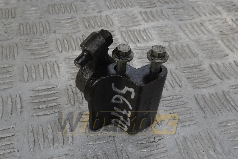 Deutz 04515733 - Culasse pour Engins de chantier: photos 1 Deutz 04515733 - Culasse pour Engins de chantier: photos 1
