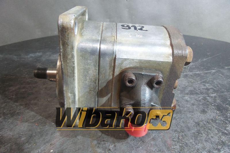 Hydraulic motor Bosch 0511445001/1517221062 - Moteur hydraulique pour Engins de chantier: photos 1 Hydraulic motor Bosch 0511445001/1517221062 - Moteur hydraulique pour Engins de chantier: photos 1