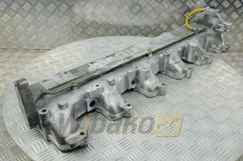 Liebherr 10147789 - Collecteur d'admission pour Engins de chantier: photos 1 Liebherr 10147789 - Collecteur d'admission pour Engins de chantier: photos 1