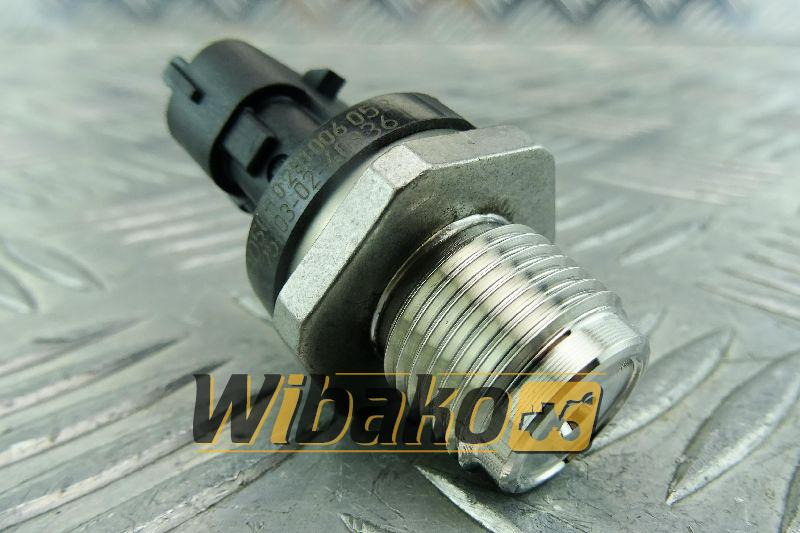 Oil pressure sensor Deutz 04215774 - Capteur pour Engins de chantier: photos 1 Oil pressure sensor Deutz 04215774 - Capteur pour Engins de chantier: photos 1