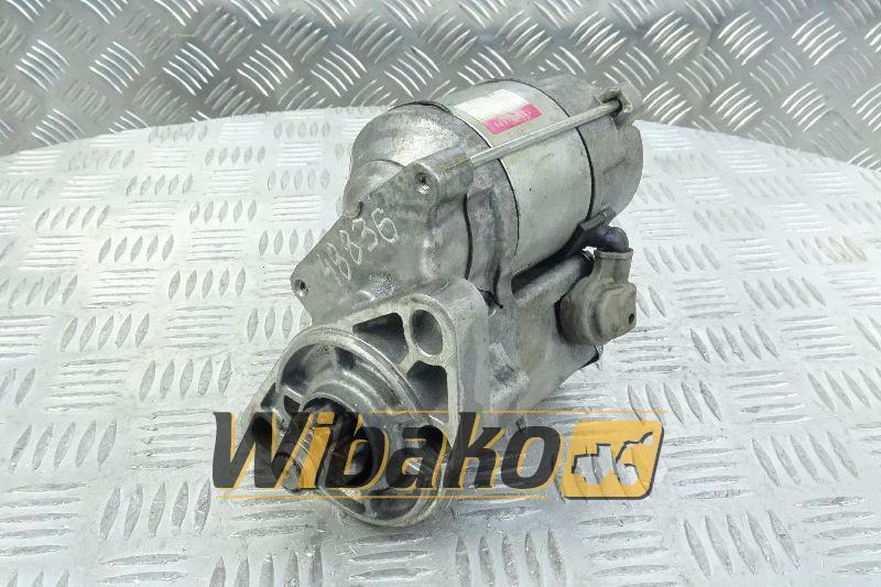 Starter Denso 11P20 185086680 - Démarreur pour Engins de chantier: photos 1 Starter Denso 11P20 185086680 - Démarreur pour Engins de chantier: photos 1