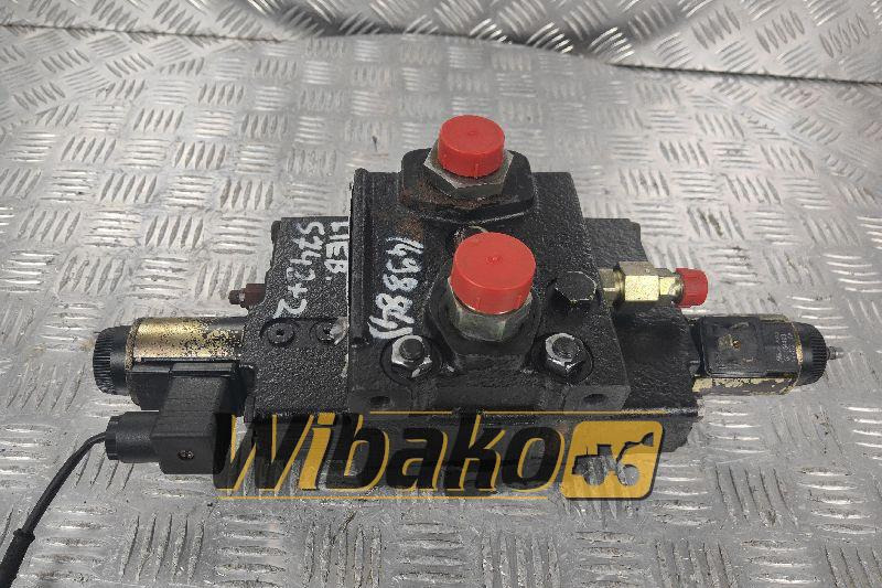 Valves set Vickers CMX100SNSFXM25 02-363920 - Valve hydraulique pour Engins de chantier: photos 2 Valves set Vickers CMX100SNSFXM25 02-363920 - Valve hydraulique pour Engins de chantier: photos 2