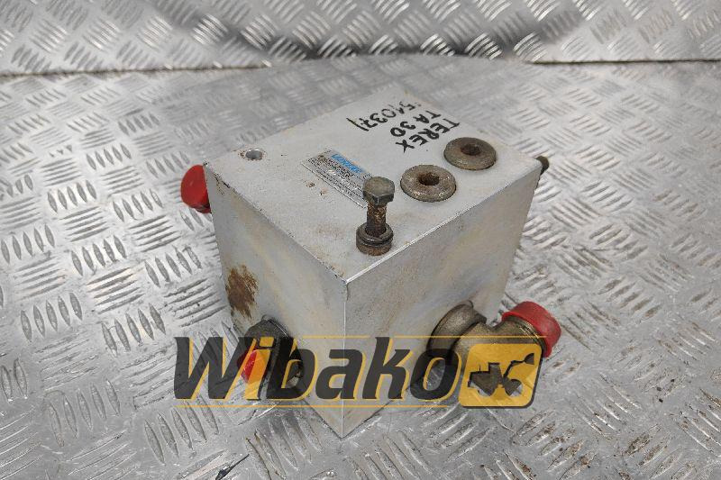 Valves set Vickers TA30 02349378 - Valve hydraulique pour Engins de chantier: photos 1 Valves set Vickers TA30 02349378 - Valve hydraulique pour Engins de chantier: photos 1
